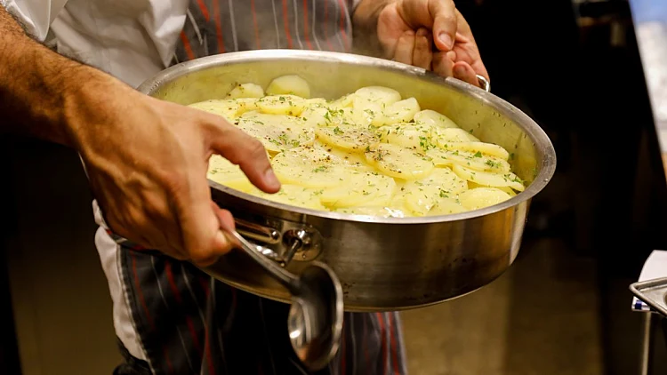 בול למזג האוויר: גראטן תפוחי אדמה של אבי ביטון | רשת 13