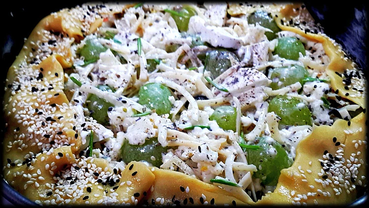 קיש גבינות, אגוזים וענבים | רשת 13