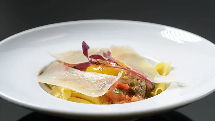 פסטה פוטנסקה / מירי בוהדנה