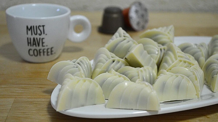 פרלין שוקולד לבן עם גנאש שוקולד