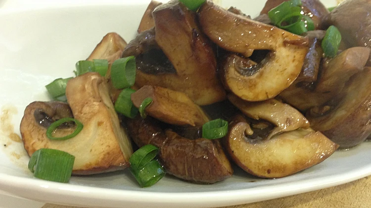 פטריות פורטובלו מוקפצות | רשת 13