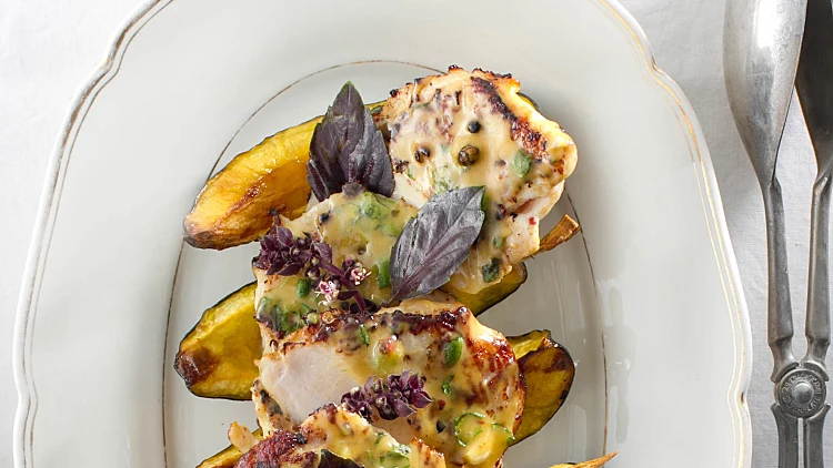 חזה עוף בדבש ושמן זית בליווי דלעת ערמונים | רשת 13