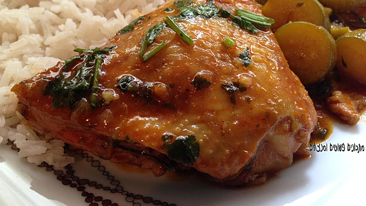 עוף עם קישואים ברוטב אדום | רשת 13