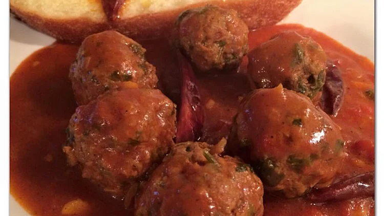 קציצות ברוטב עגבניות פיקנטי | רשת 13