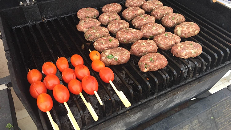 קבבוני טלה קלים וטעימים | רשת 13