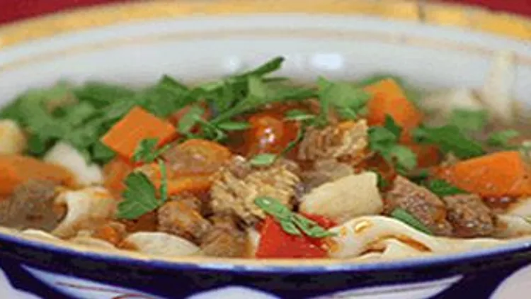 תבשיל ספגטי בשר וירקות | רשת 13