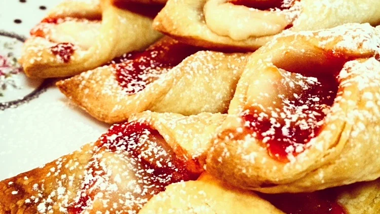 גביניות ריקוטה וריבה | רשת 13