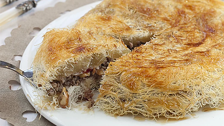 מאפה קדאיף במילוי עגל | רשת 13