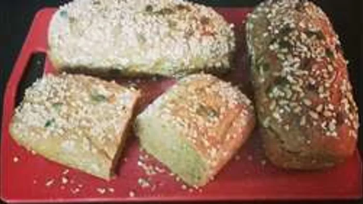 לחם שיפון וגרעינים | רשת 13