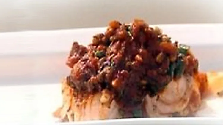 דג סלמון ברוטב עגבניות