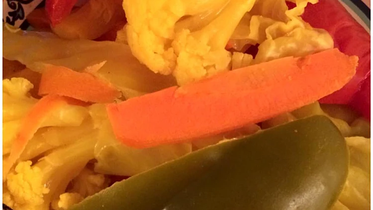 חמוצים משגעים בנוסח עיראקי (טורשי) | רשת 13