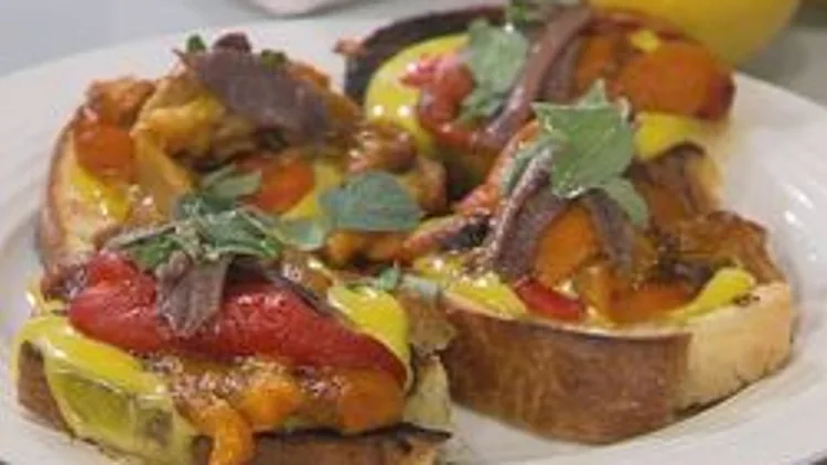 ברוסקטה עם פלפלים קלויים ואיולי | רשת 13