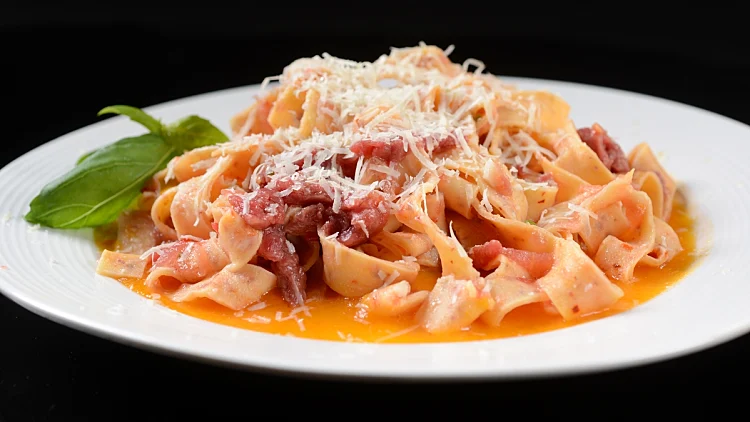 בולו(נא)ז / סתוונית מלצר | רשת 13