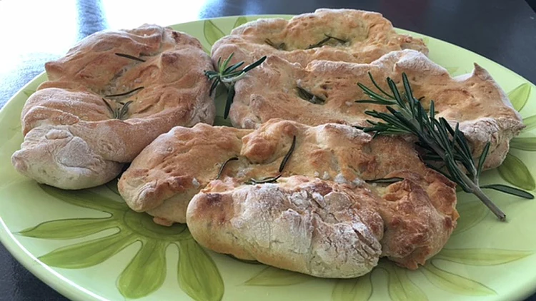 איך להכין פוקאצ'ה איטלקית אמתית | רשת 13