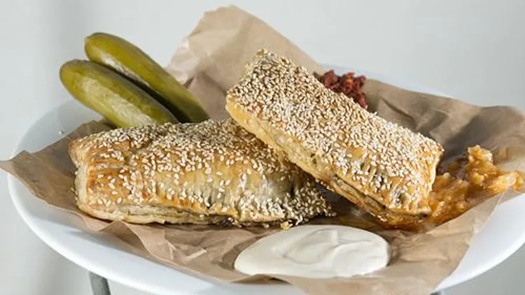 בורקס בשר פיקנטי