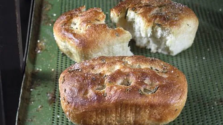 פוקצ'ת רוזמרין | רשת 13