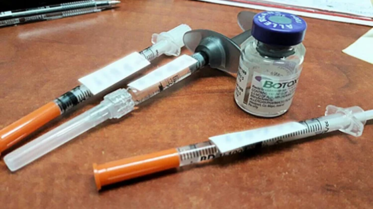 חשוד שתהחזה לרופא וביצע עשרות טיפולים