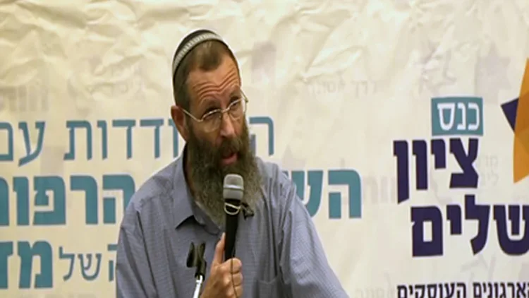 הרב לוינשטיין נגד הלוחמות: "מי יתחתן איתן?" | חדשות 13