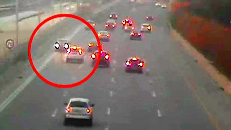 נסע נגד כיוון התנועה באיילון: הסביר לשוטרת – "התבלבלתי" | חדשות 13