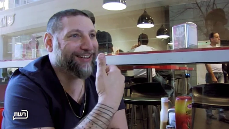 אסף גרניט מודה: "אני נהנה להיות סלב"