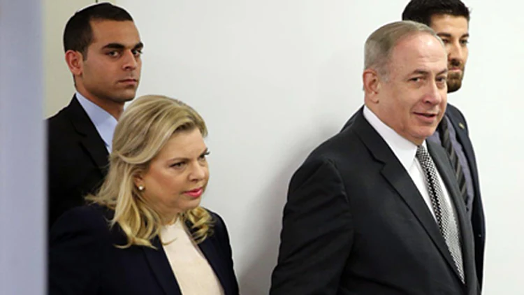 הזוג נתניהו נכנס לביהמ"ש