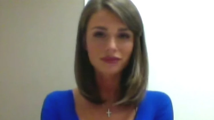 העיתונאית מקנדה שסחפה את הרשת | חדשות 13