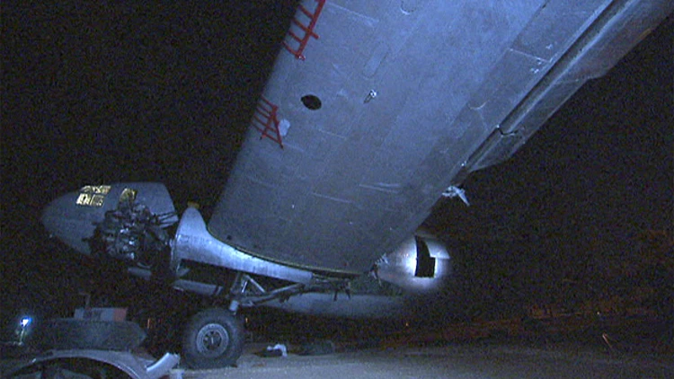 המבצע הסודי: "התגנבנו למטוס בחושך – ויצאנו מבגדד" | חדשות 13