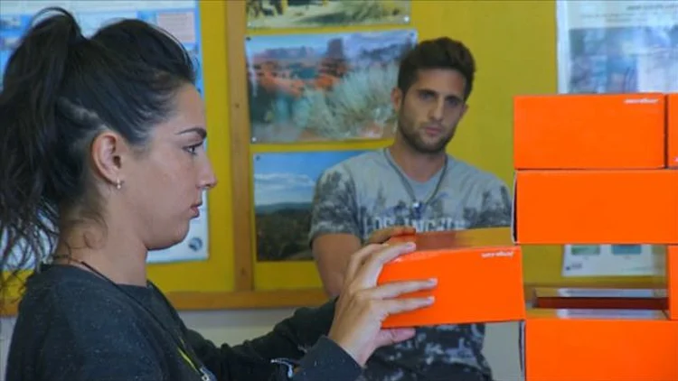 משחקים ג'נגה עם הכיתה האפריקאית