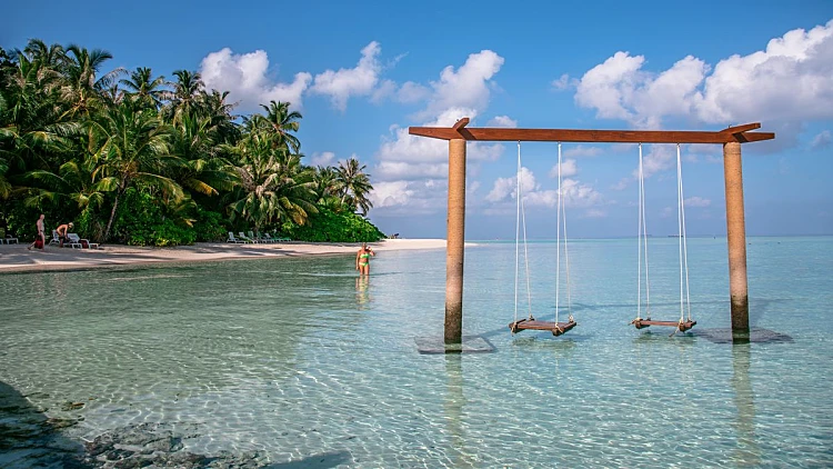 לו הייתם רוטשילד: כאן נופשים המיליונרים | רשת 13