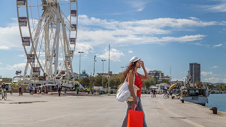 חדש לישראלים: טיסות ישירות לרימיני בריביירה האיטלקית | רשת 13