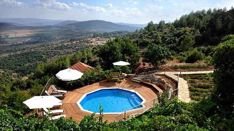 לא רק לטבעונים: הצימרים הכי שווים באמירים