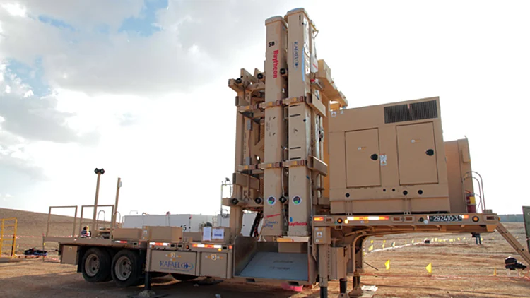 צפו: "שרביט קסמים" בניסוי מוצלח | חדשות 13