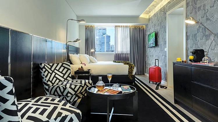 קונדומים במכונת החטיפים: המלון האורבני החדש של ת"א