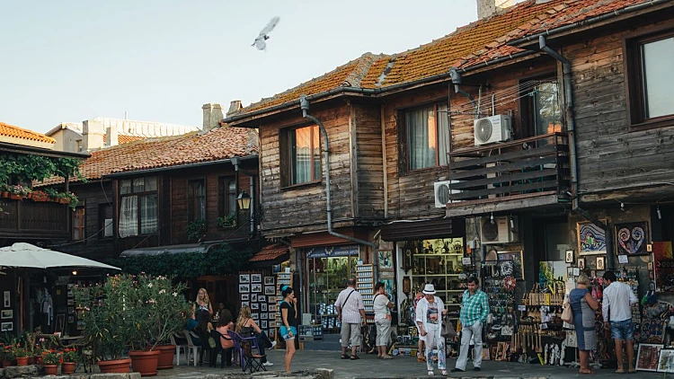 קדימה שופינג: איפה עושים קניות בבורגס? | רשת 13