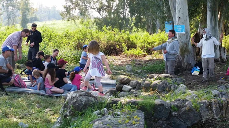 יום המים הבינ"ל: מאות צעדו בירדן | חדשות 13