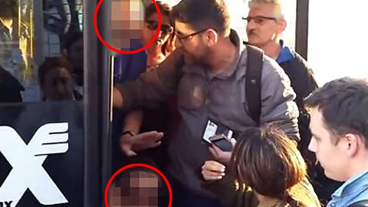 סרטון מקומם: נהג אוטובוס סירב להעלות נוסע עם תסמונת דאון | חדשות 13