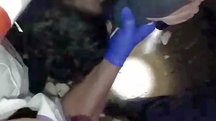 תיעוד מרגש: ילד בן 4 חולץ מבור בצפון | חדשות 13