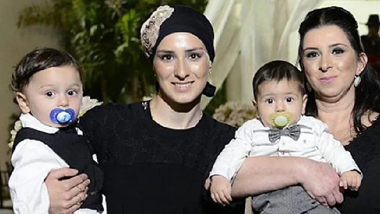 רווית סבג עם בתה דור כרסנטי ונכדיה ז"ל