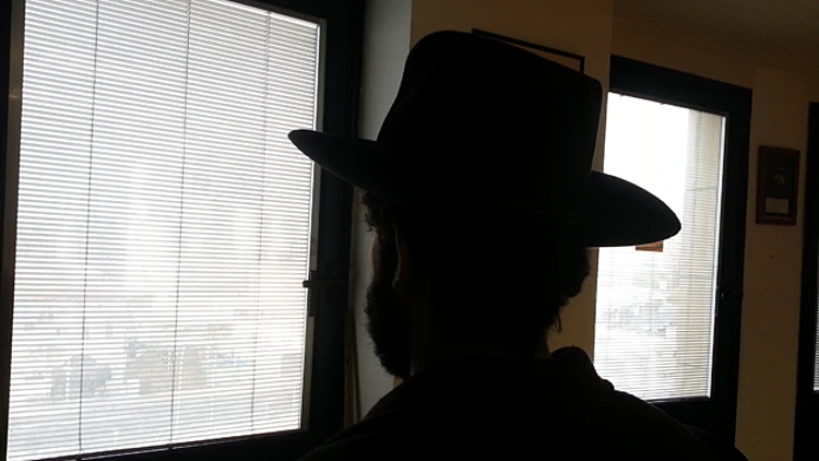 מורה הואשם: "תקף מינית תלמידים" | חדשות 13