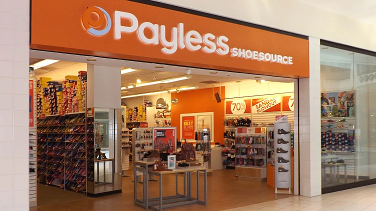 משבר רשתות האופנה בחו"ל: רשת ההנעלה הזולה "פיי-לס" פושטת רגל | חדשות 13