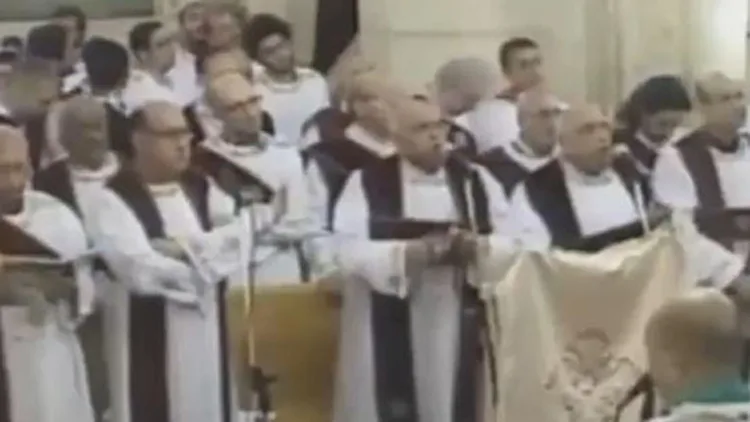 הפיגוע בכנסייה רגע לפני הפיצוץ