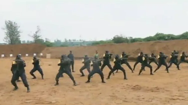 לוחמי מג"ב ברואנדה: הישראלים שמכשירים כוחות באפריקה | חדשות 13