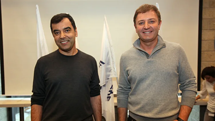 ידליקו משואה יחד? אבירם ושעשוע