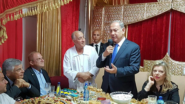 ראש הממשלה על שיערו: "לפעמים יש ניסים"