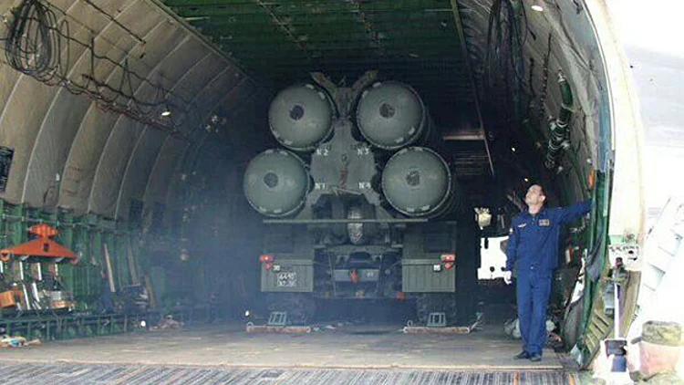 תגן על מטוסי אסד? סוללת S-400