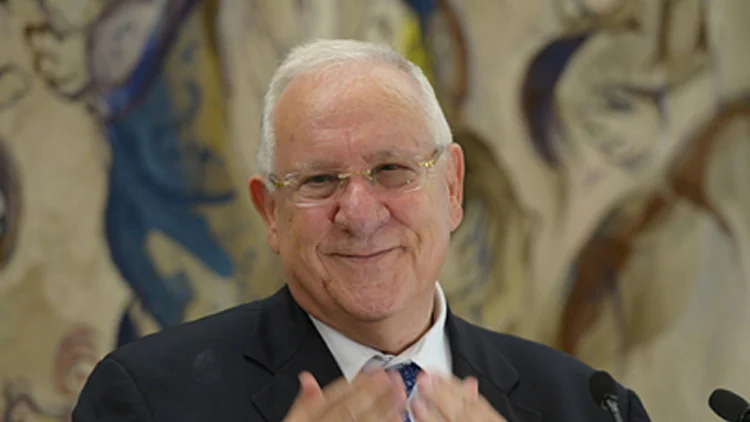 יום השואה 2017: ניצולי שואה התארחו בבית הנשיא | חדשות 13