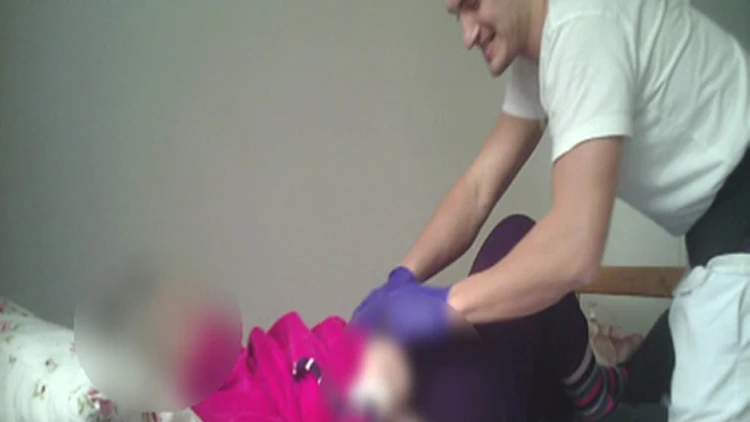 מכות בבית האבות: תביעת הענק בדרך | חדשות 13