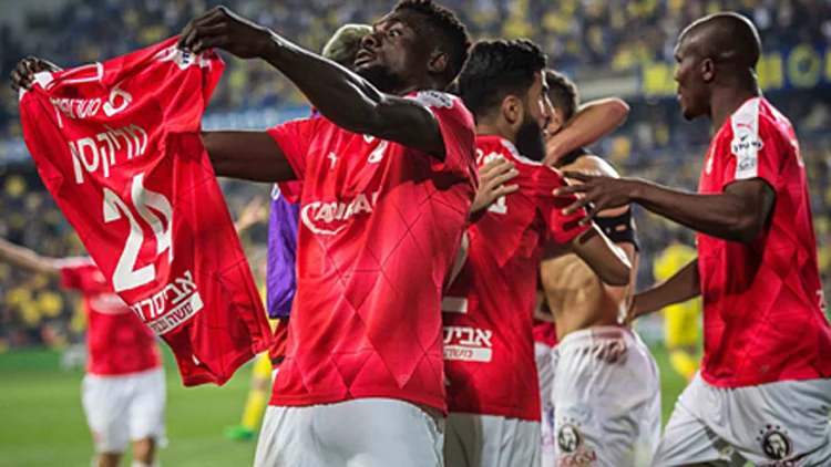 החגיגות החלו במגרש בנתניה