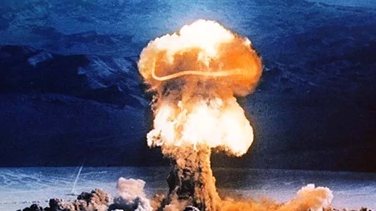 "תרופת נשק יום הדין": הישראלים שהמציאו חיסון נגד קרינה | חדשות 13