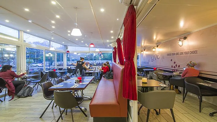 דניה – הדובדבן שבקצפת של בית הכרם | רשת 13